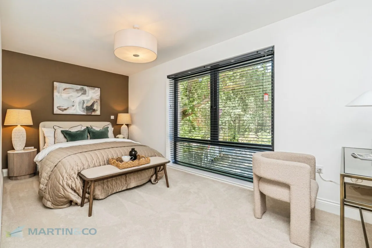 Shores Road, Horsell, GU21, photo 12