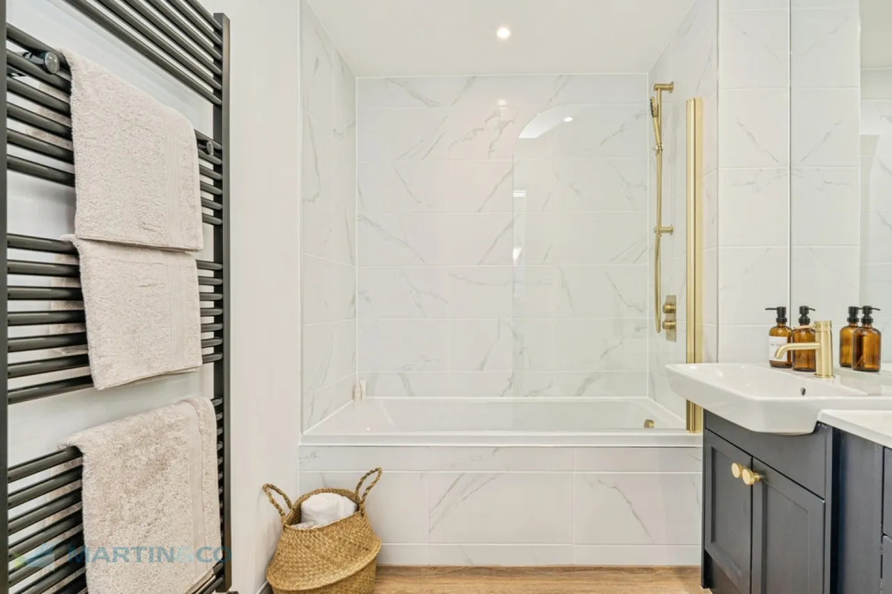 Shores Road, Horsell, GU21, photo 9