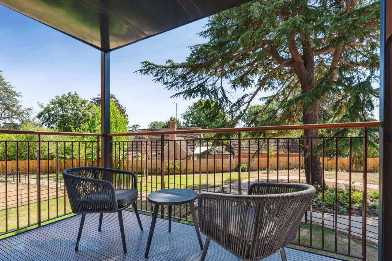 Shores Road, Horsell, GU21, photo 15