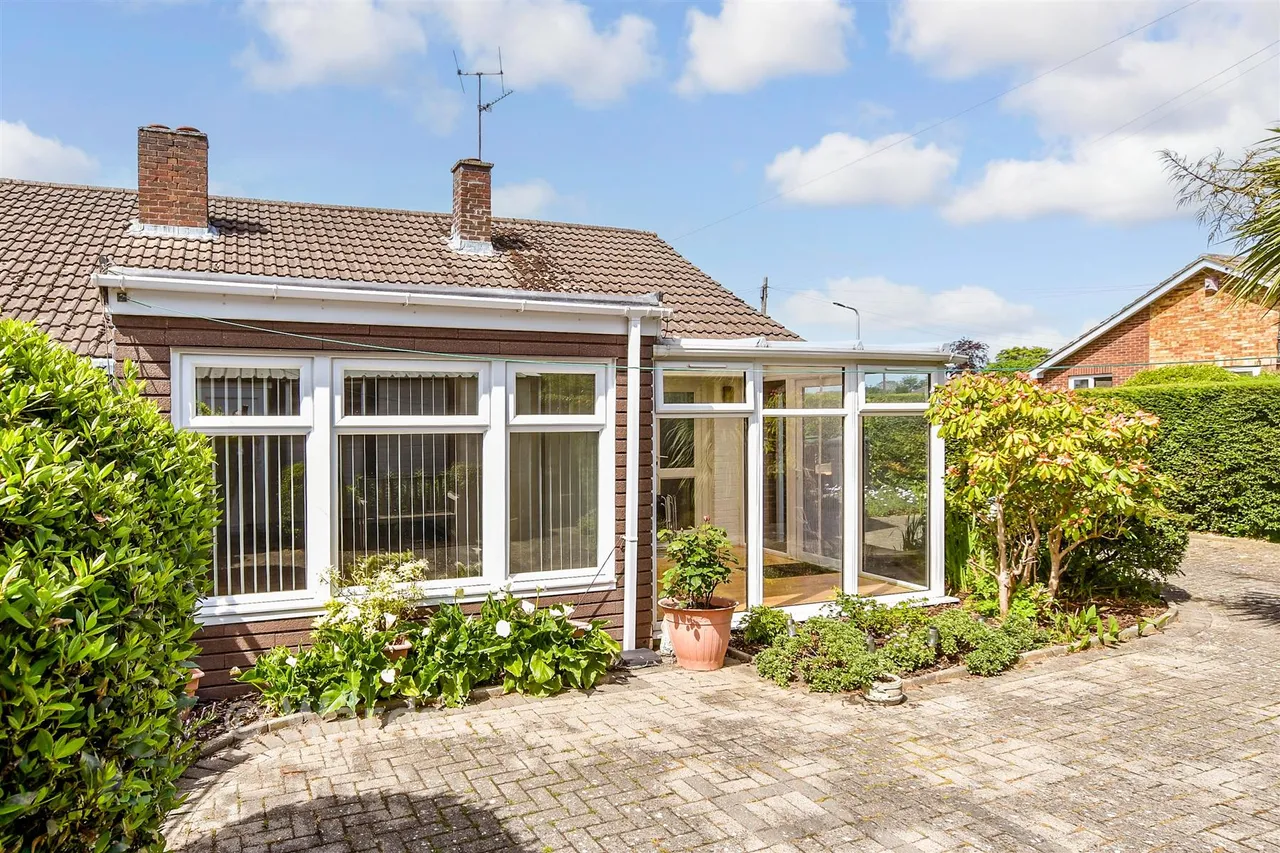 Victoria Road, Walderslade, ME5, photo 10