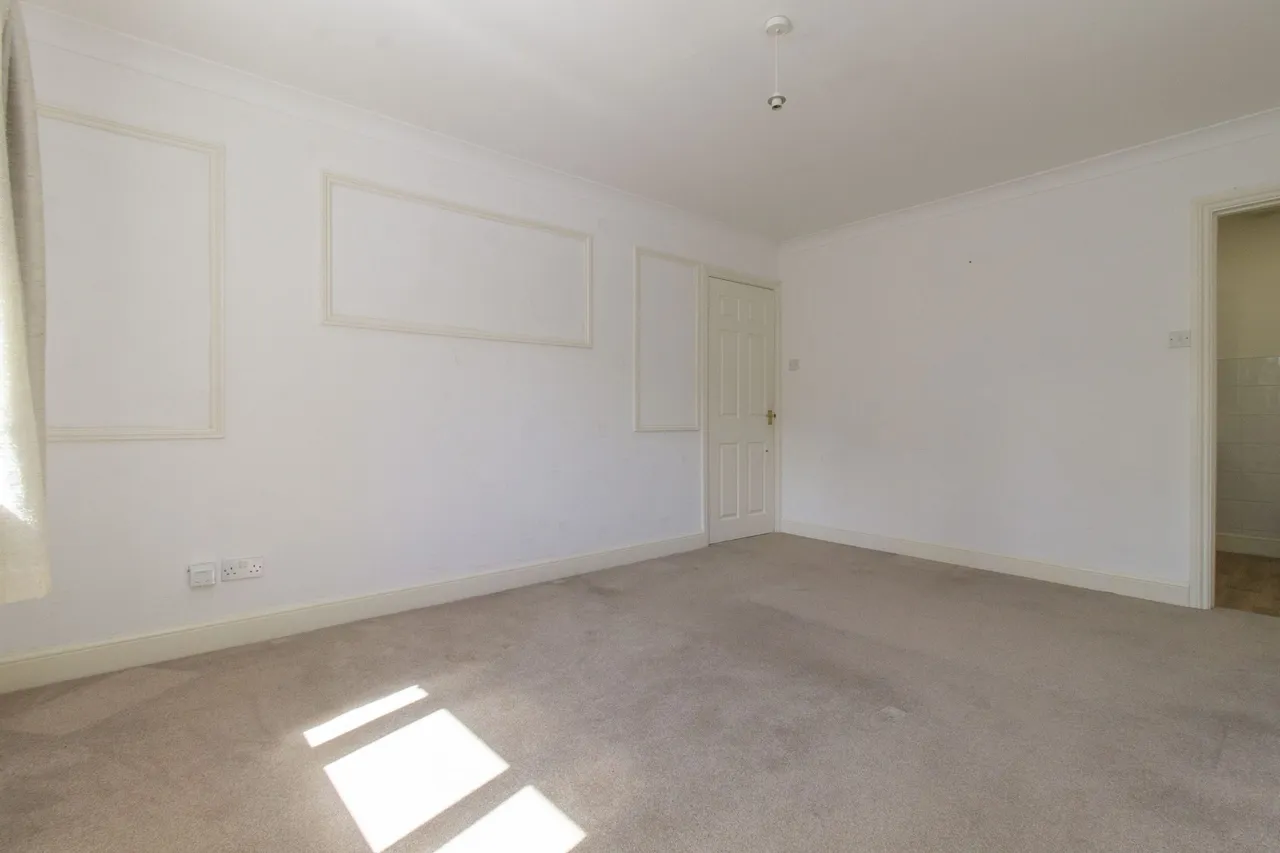 Mildmay Court, Odiham, Hampshire, RG29 1AX, photo 8