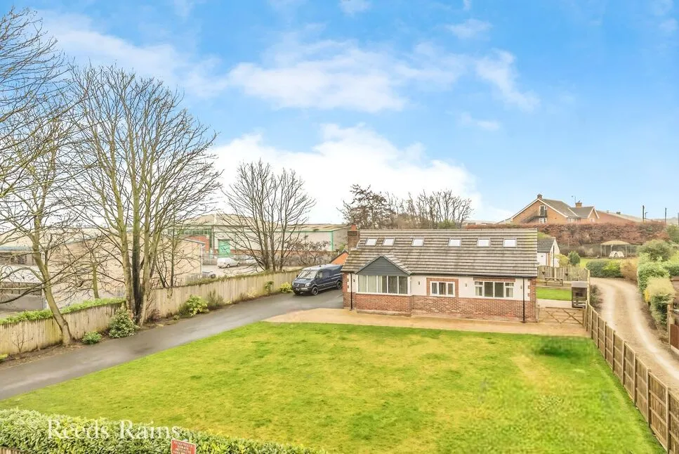 Wakefield Road, Ossett, West Yorkshire, WF5, photo 10