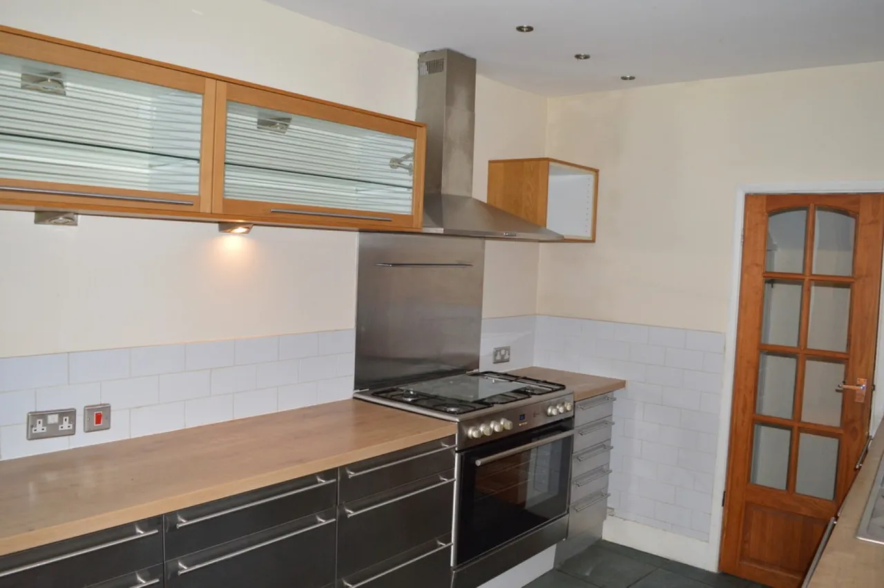 Emerson Road, Poole, photo 7