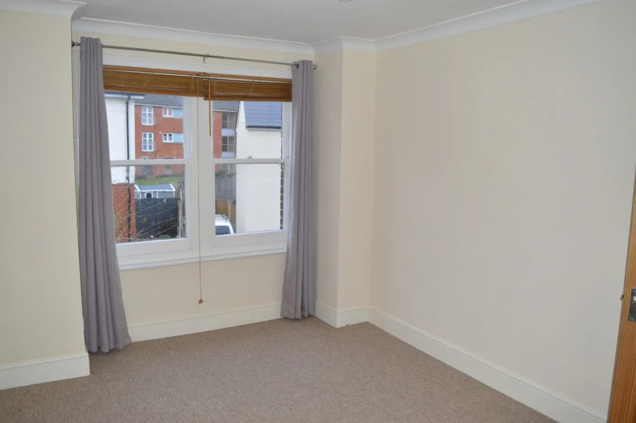 Emerson Road, Poole, photo 8