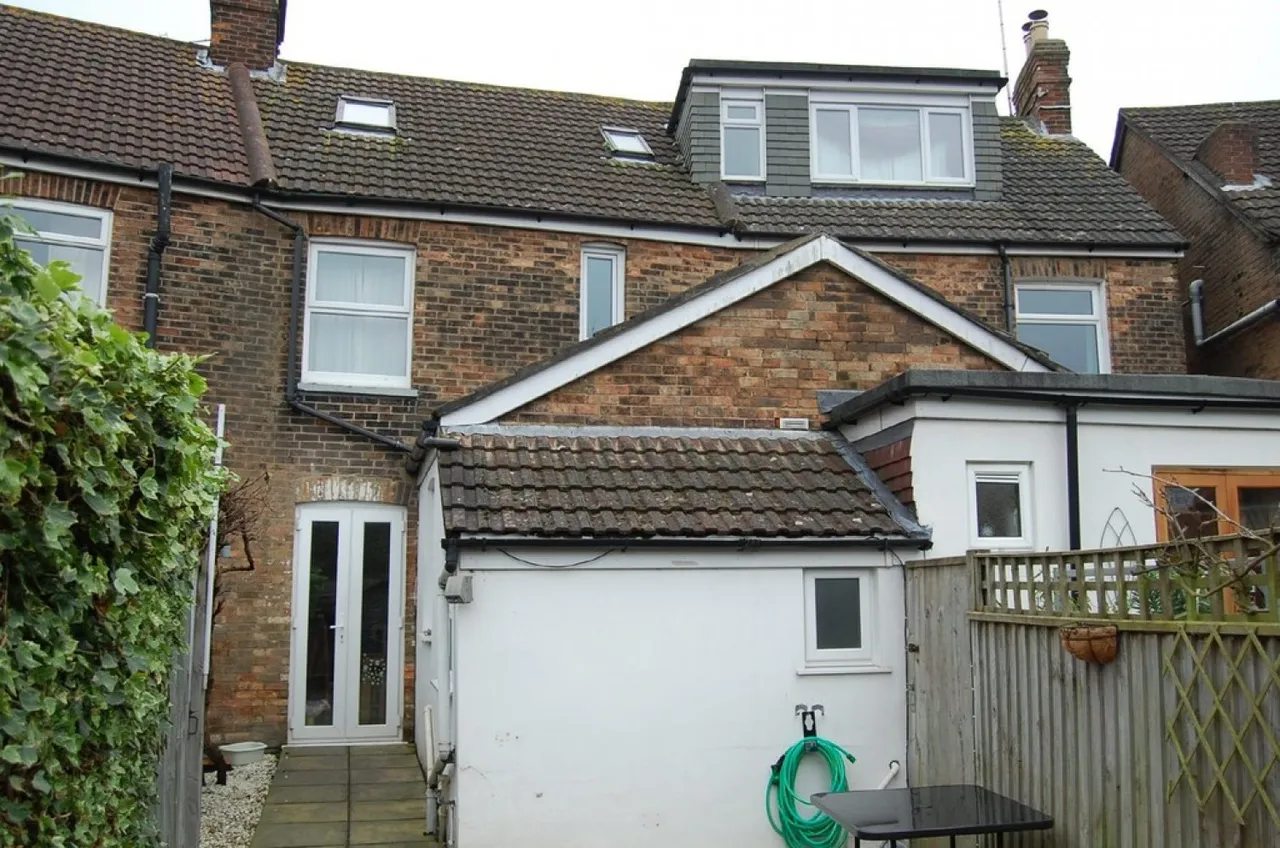 Emerson Road, Poole, photo 5
