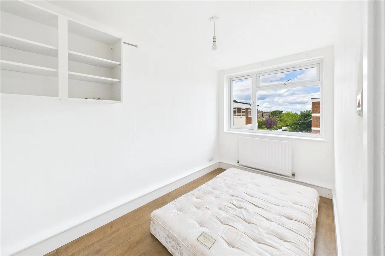 Beechcroft Close, Valley Road, London, SW16, photo 9