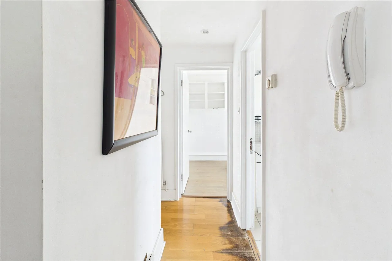 Beechcroft Close, Valley Road, London, SW16, photo 5
