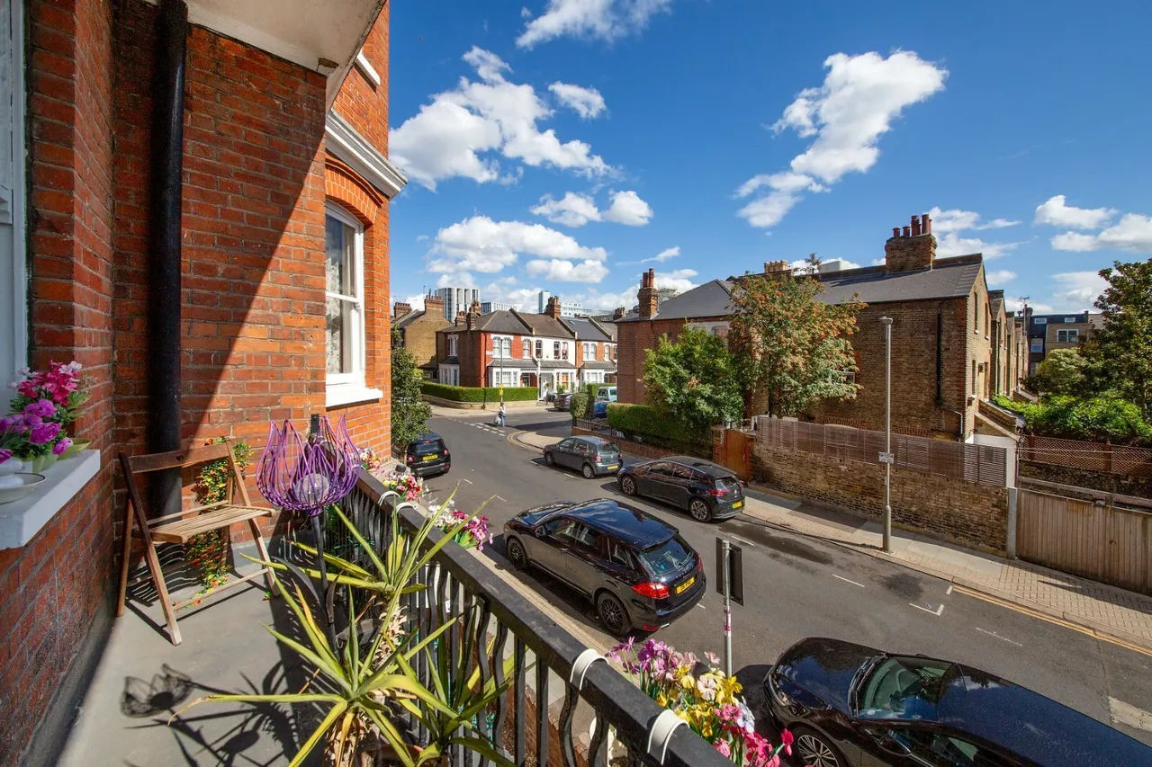 Lurline Gardens, London, SW11, photo 2