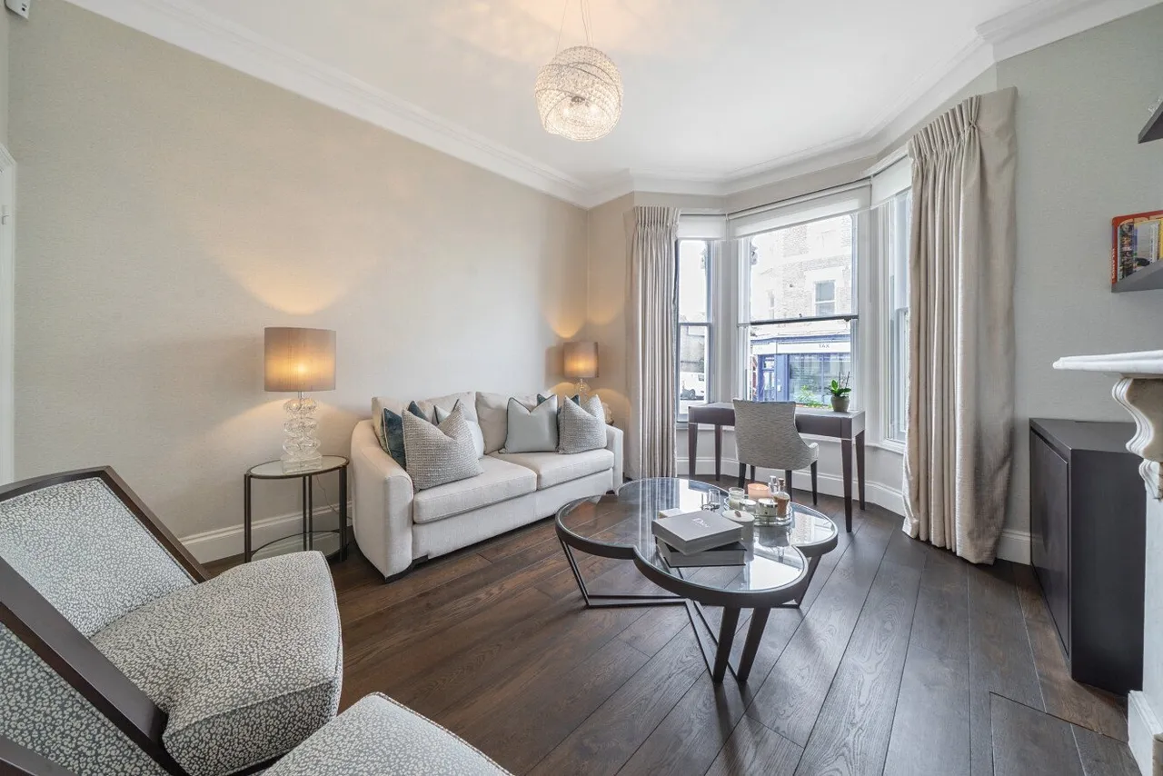 Lower Richmond Road, London, SW15, photo 8