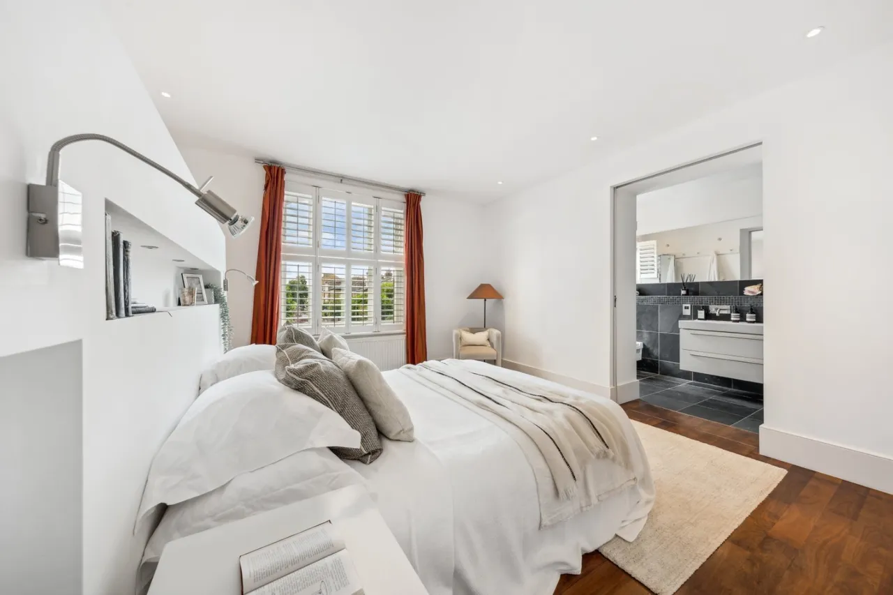 Spencer Road, London, SW18, photo 19