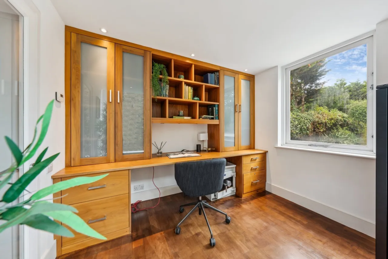 Spencer Road, London, SW18, photo 21