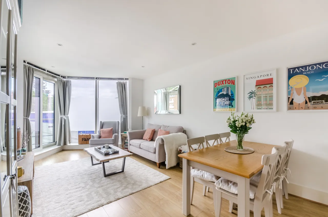 2 bed flat for sale, London, SW18