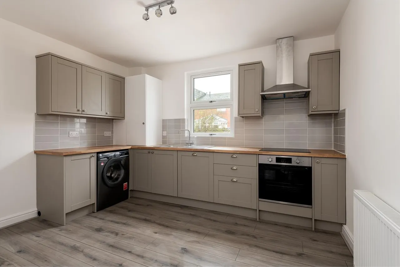 Albert Street, Tunbridge Wells, Kent TN1 2QH, photo 2