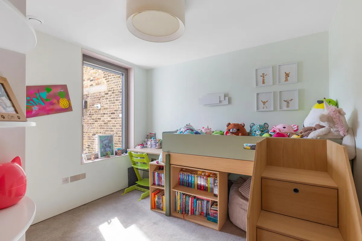 Cromwell Grove, London, W6, photo 12
