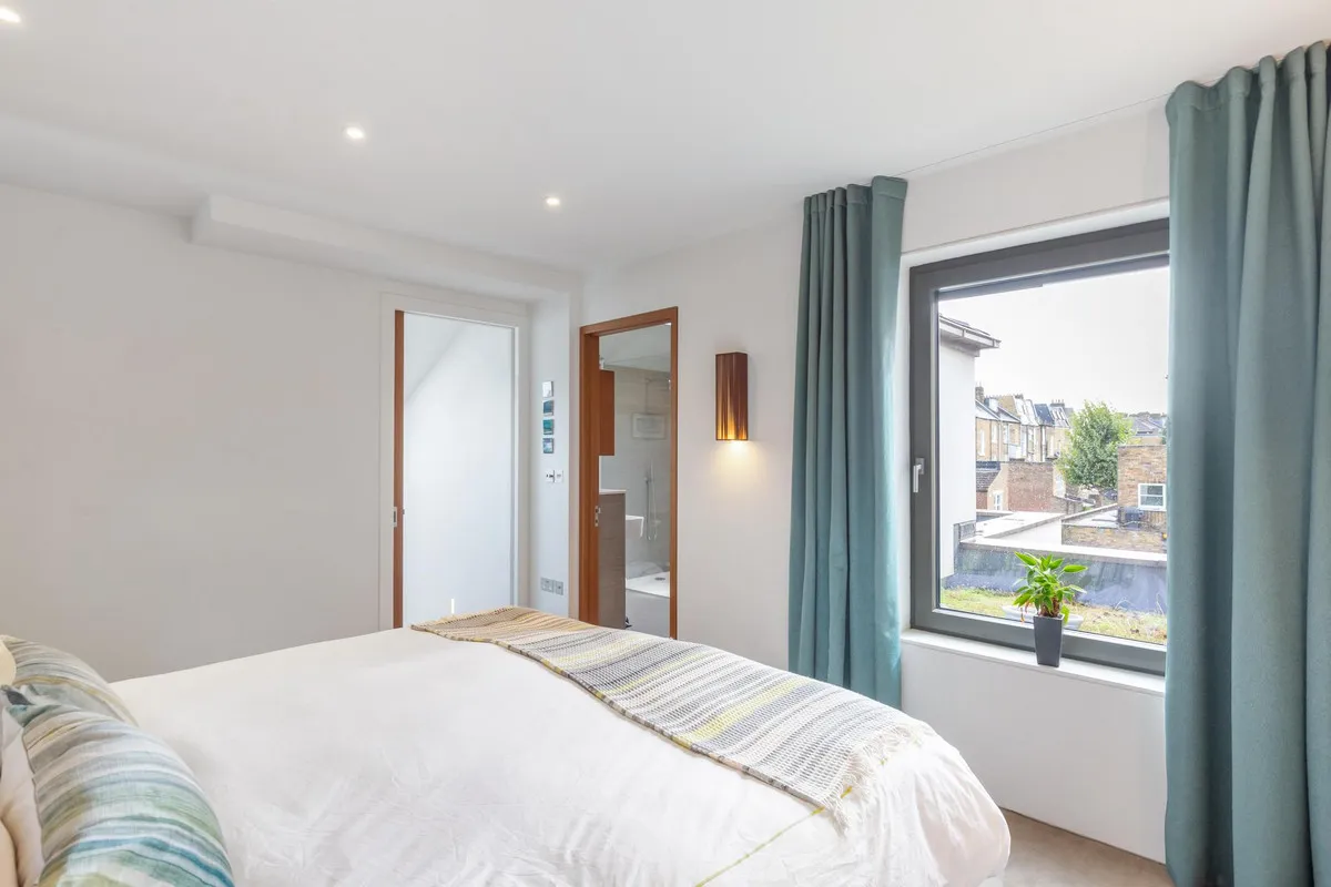 Cromwell Grove, London, W6, photo 20