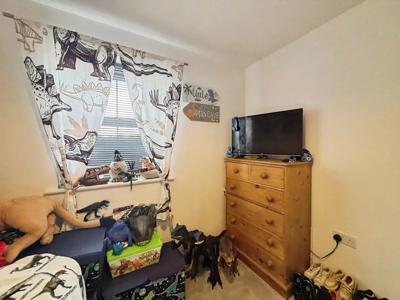 Bloomfield Crescent, Doseley, TF4, photo 11