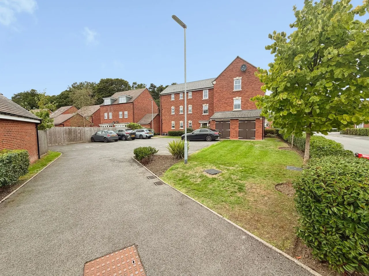 Bloomfield Crescent, Doseley, TF4, photo 13