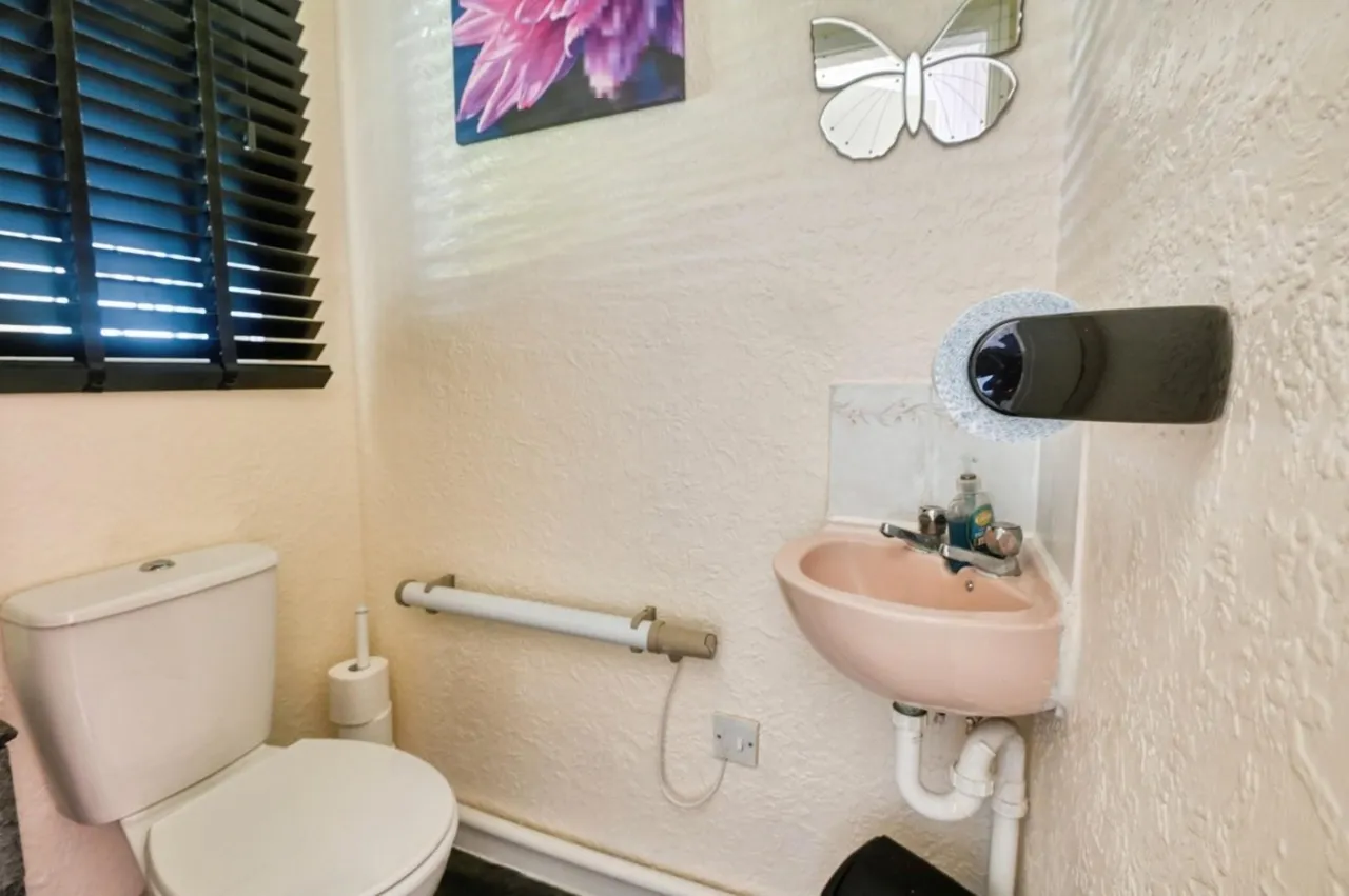 Dexter Way, Birchmoor, B78, photo 7
