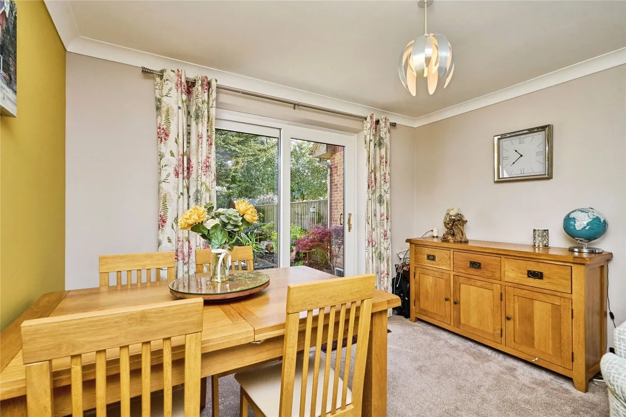 Manor Road, Wroxall, PO38, photo 5