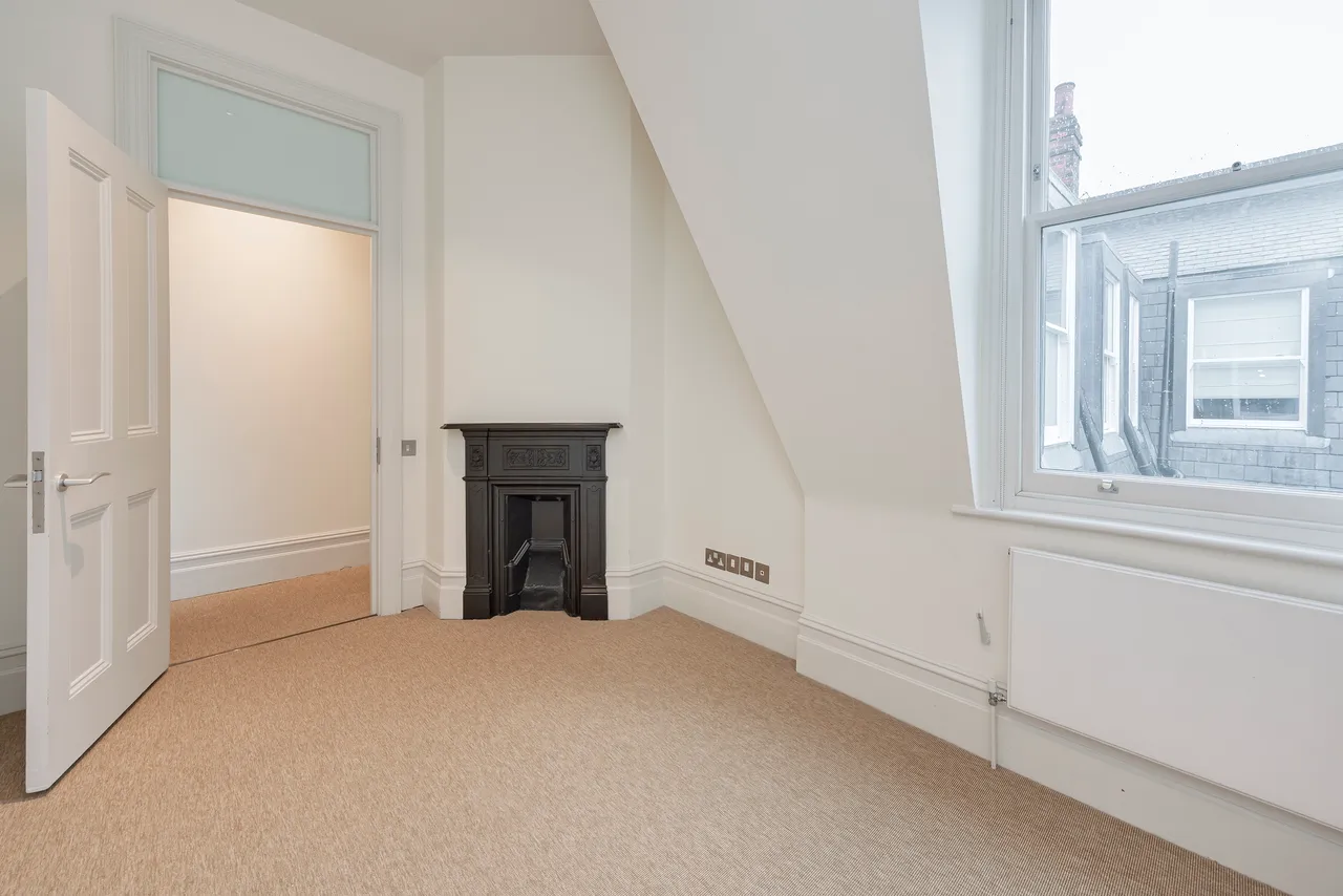 Holland Park Gardens, Holland Park, W14, photo 6