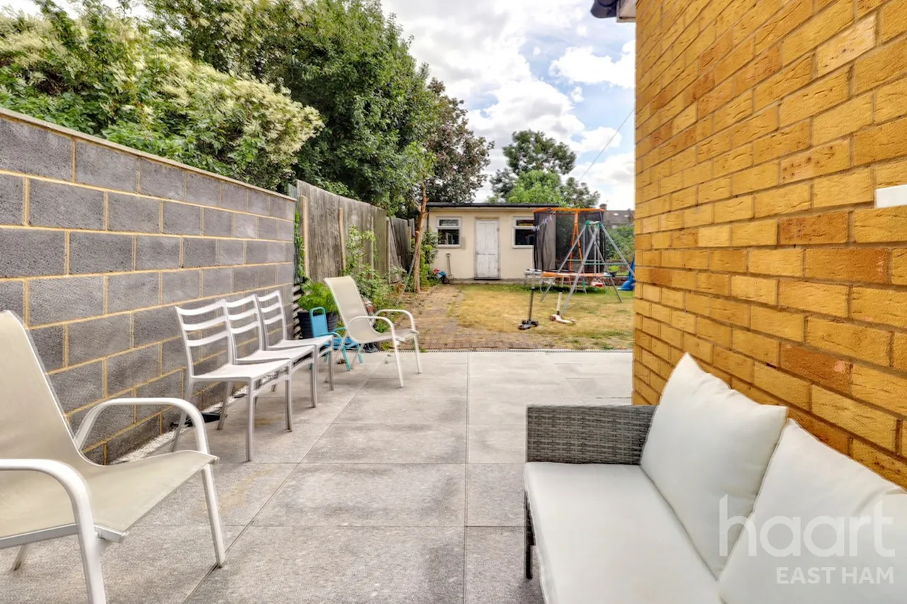 Milton Avenue, East Ham, E6, photo 13