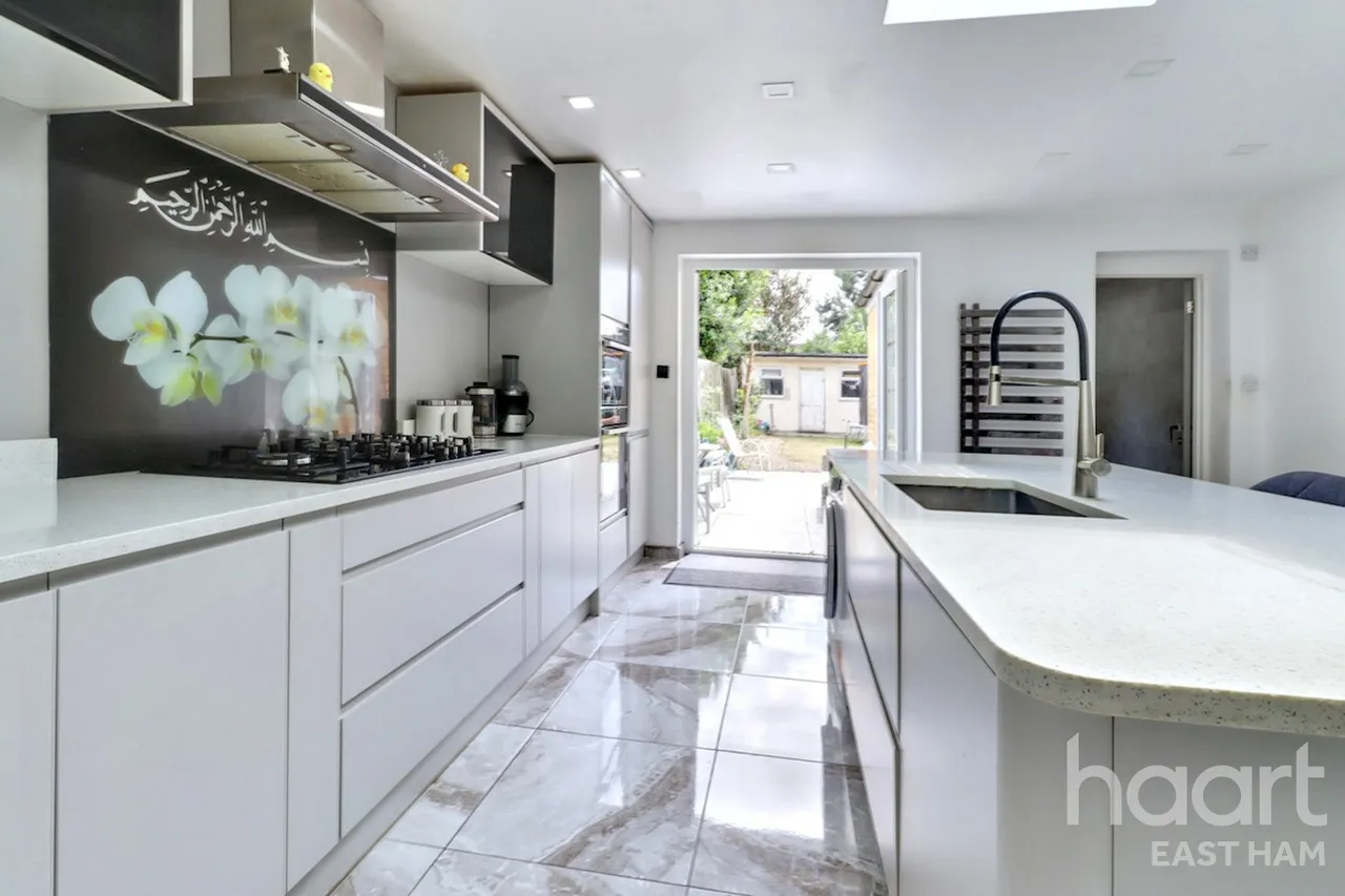 Milton Avenue, East Ham, E6, photo 8
