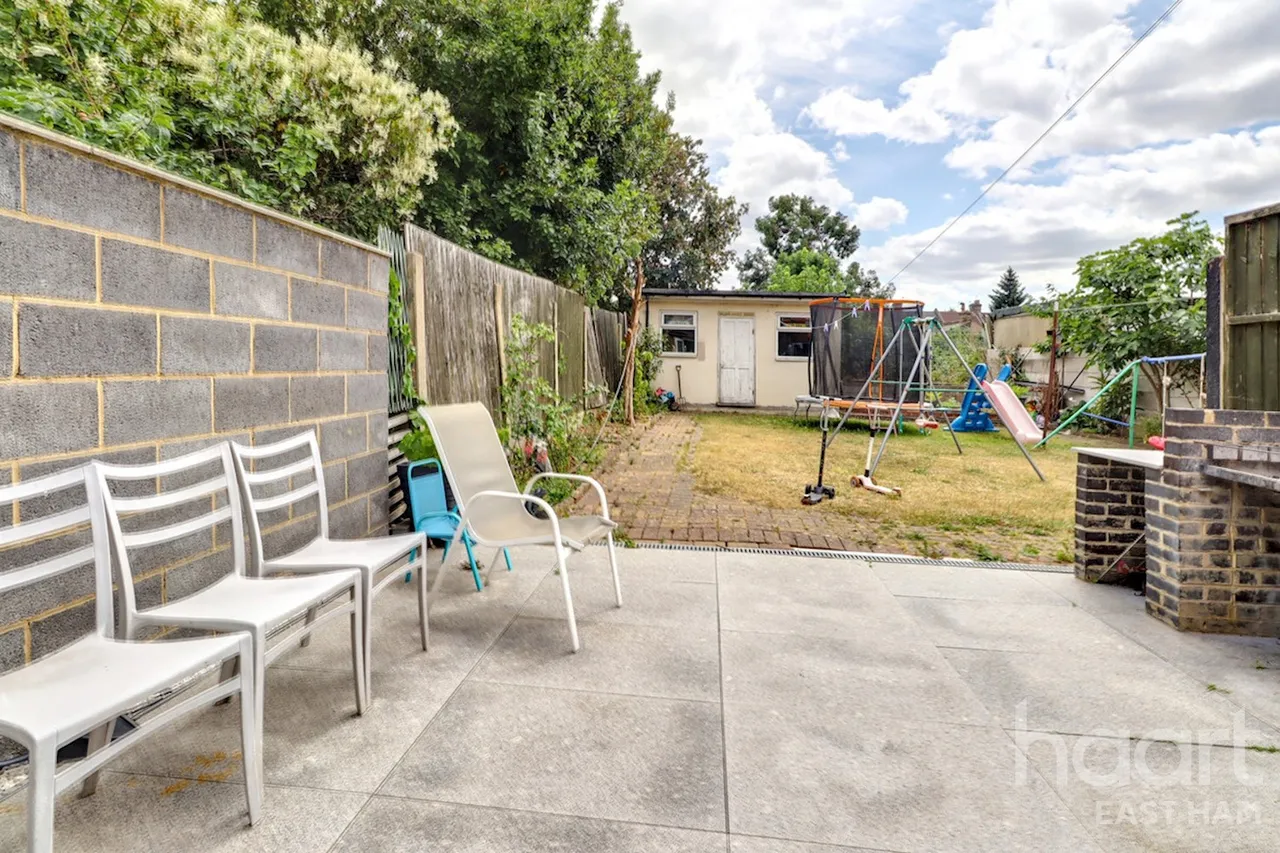 Milton Avenue, East Ham, E6, photo 14