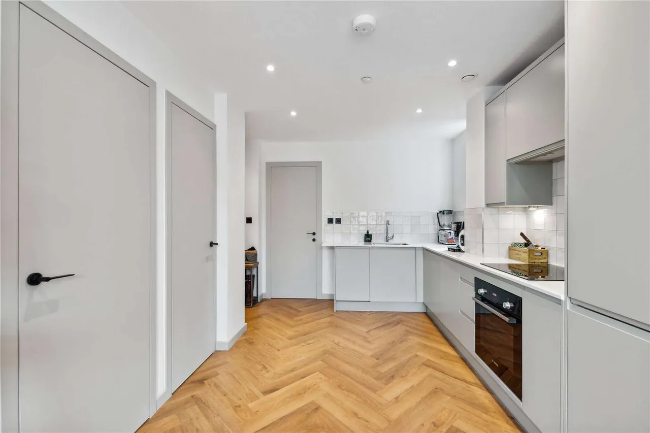 Alexandra Road, Wimbledon, SW19, photo 6