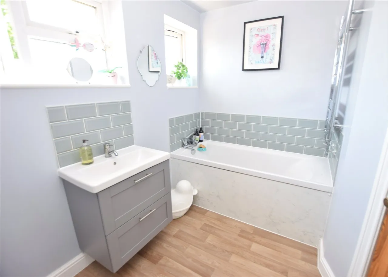Hanover Gardens, Farnborough, Hampshire, GU14 9DU, photo 13