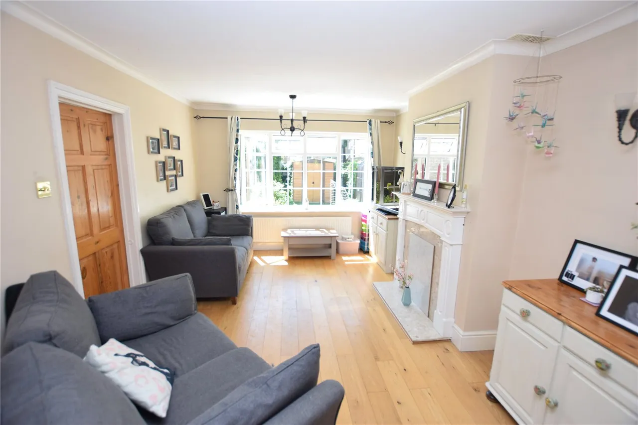 Hanover Gardens, Farnborough, Hampshire, GU14 9DU, photo 2