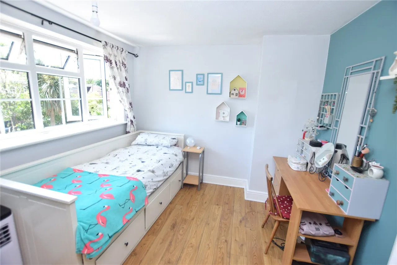 Hanover Gardens, Farnborough, Hampshire, GU14 9DU, photo 9