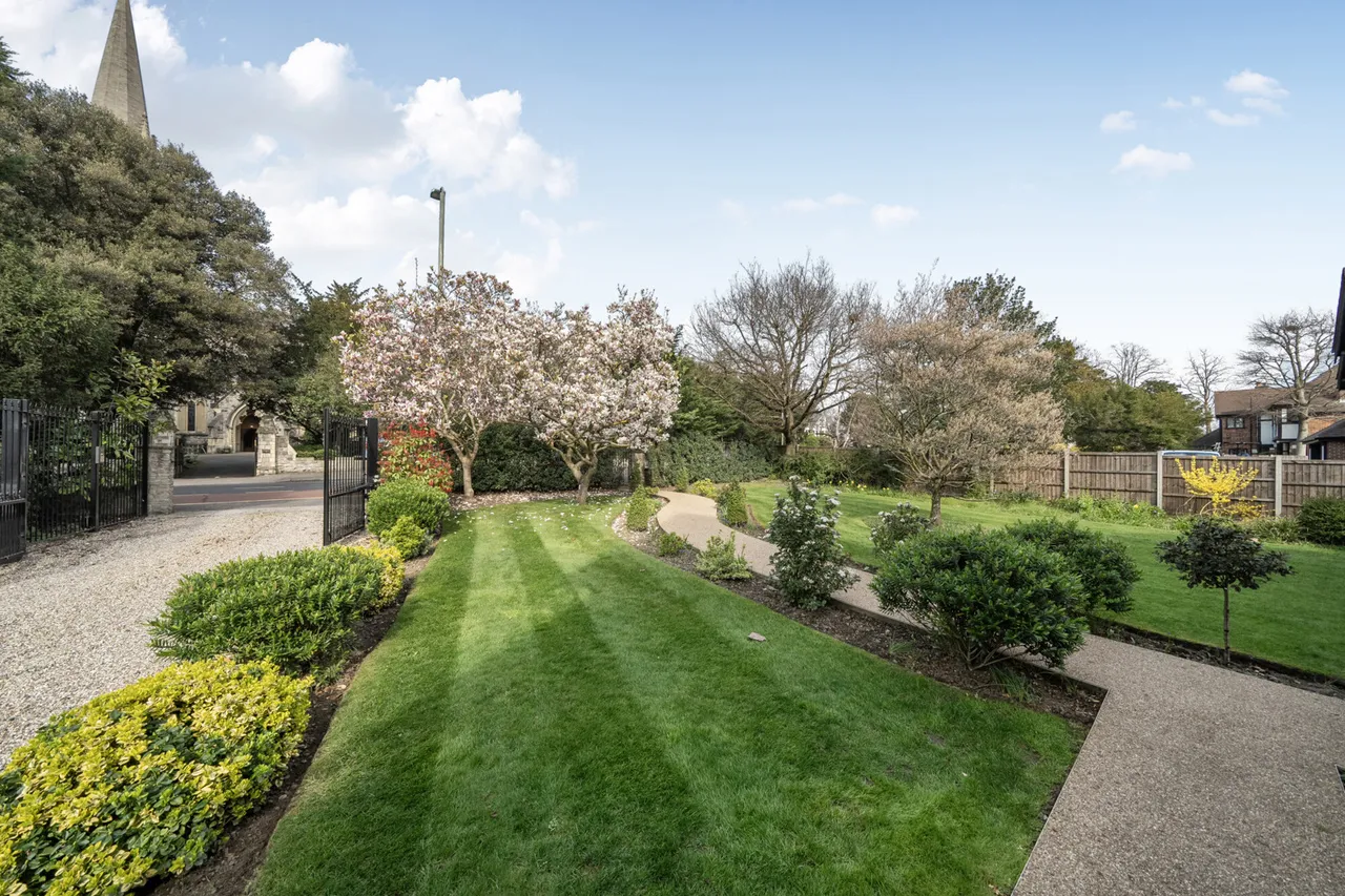 Bickley Park Road, BR1, photo 32