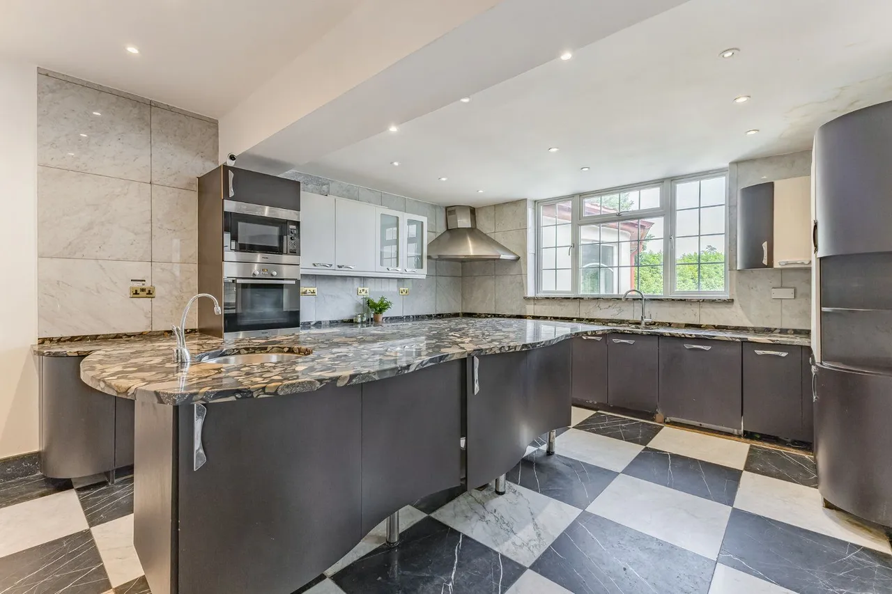 Weymouth Avenue, Mill Hill, London, NW7 3JE, photo 4
