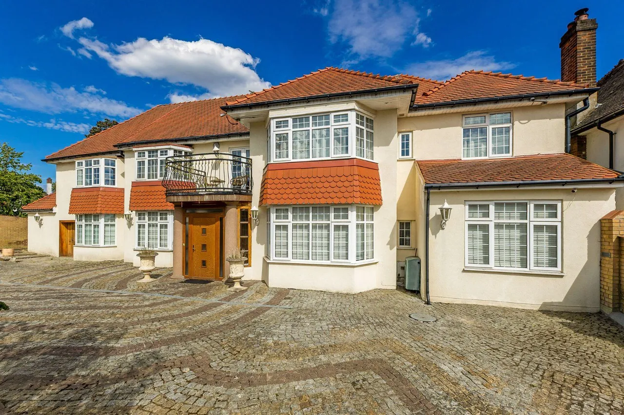 Weymouth Avenue, Mill Hill, London, NW7 3JE, photo 2