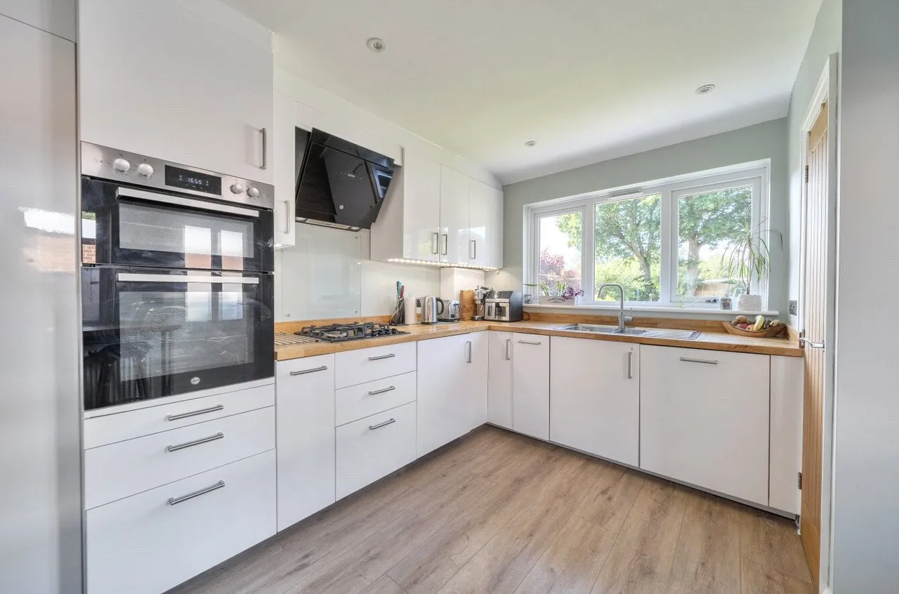 Hoe Lane, North Baddesley, Southampton, SO52, photo 2