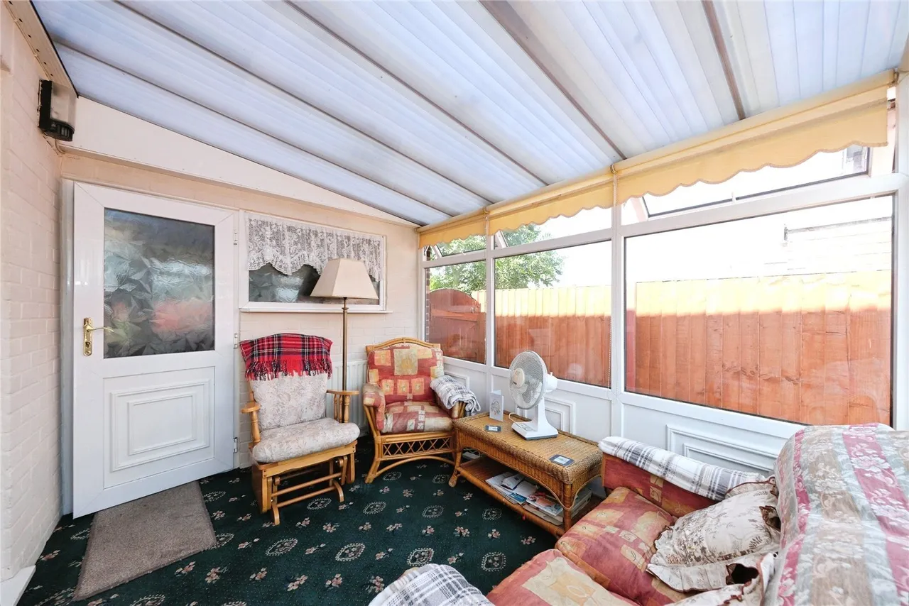 Worcester Avenue, Mansfield Woodhouse, Mansfield, Nottinghamshire, NG19, photo 4