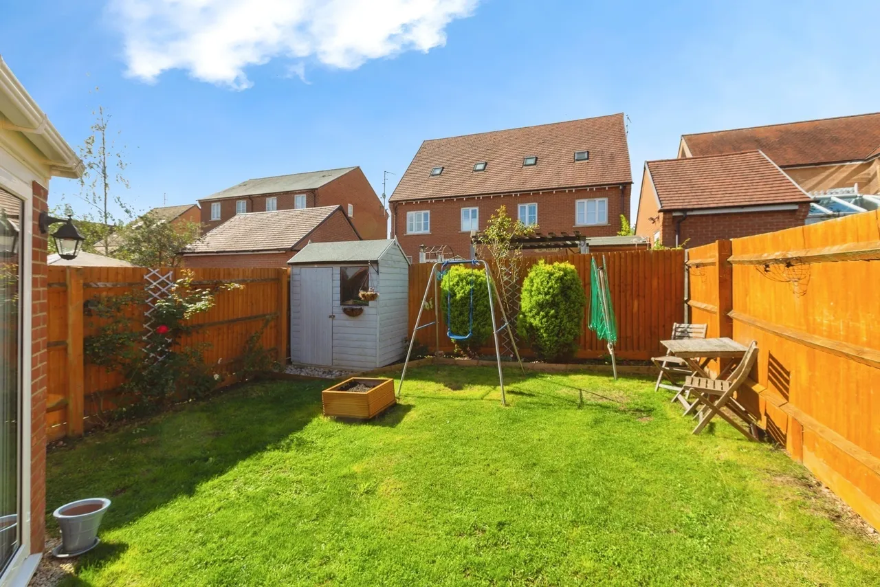 Skinner Road, Aylesbury, Buckinghamshire, HP19, photo 4