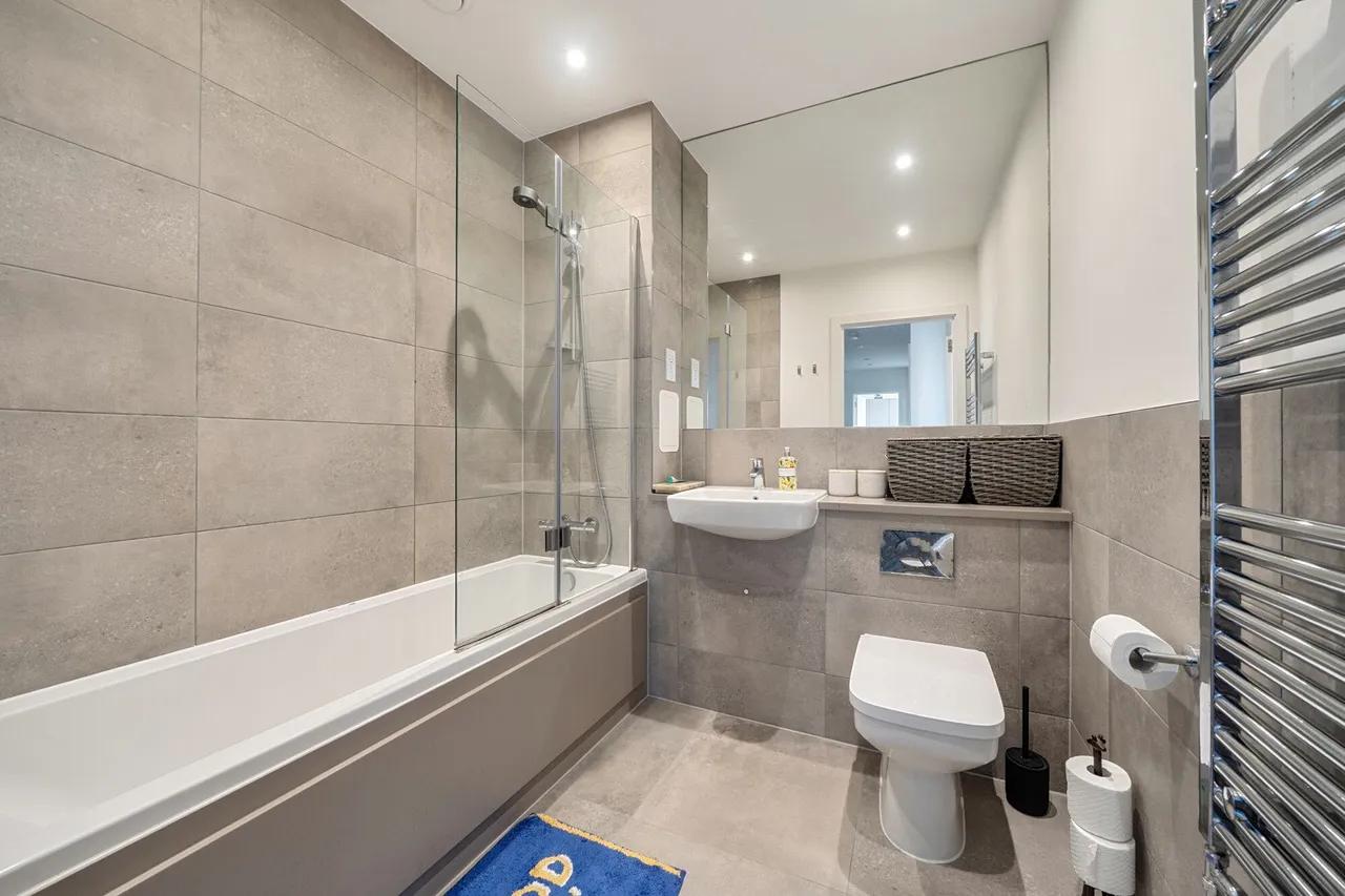 Woolwich Road, SE7, photo 22