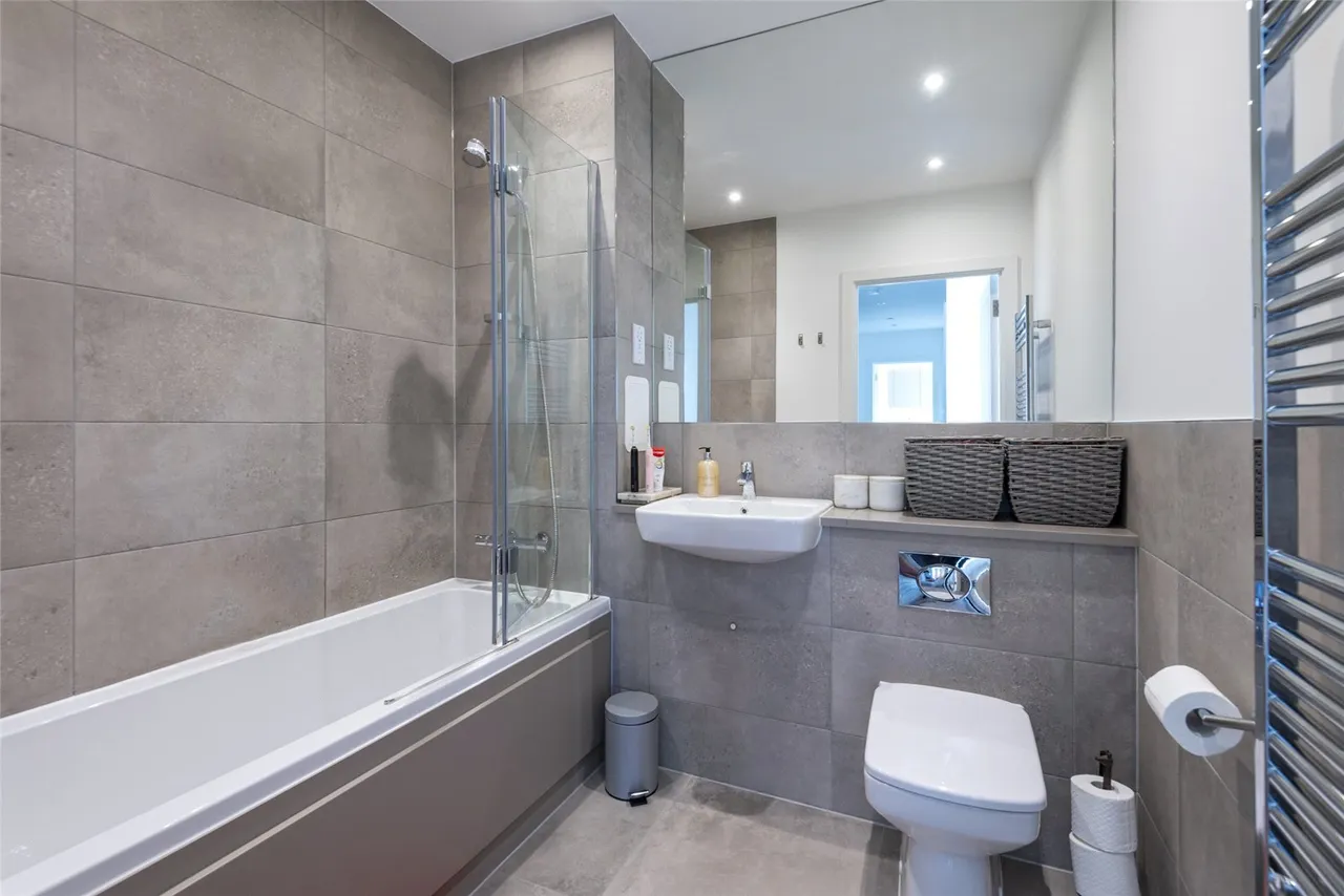 Woolwich Road, SE7, photo 8