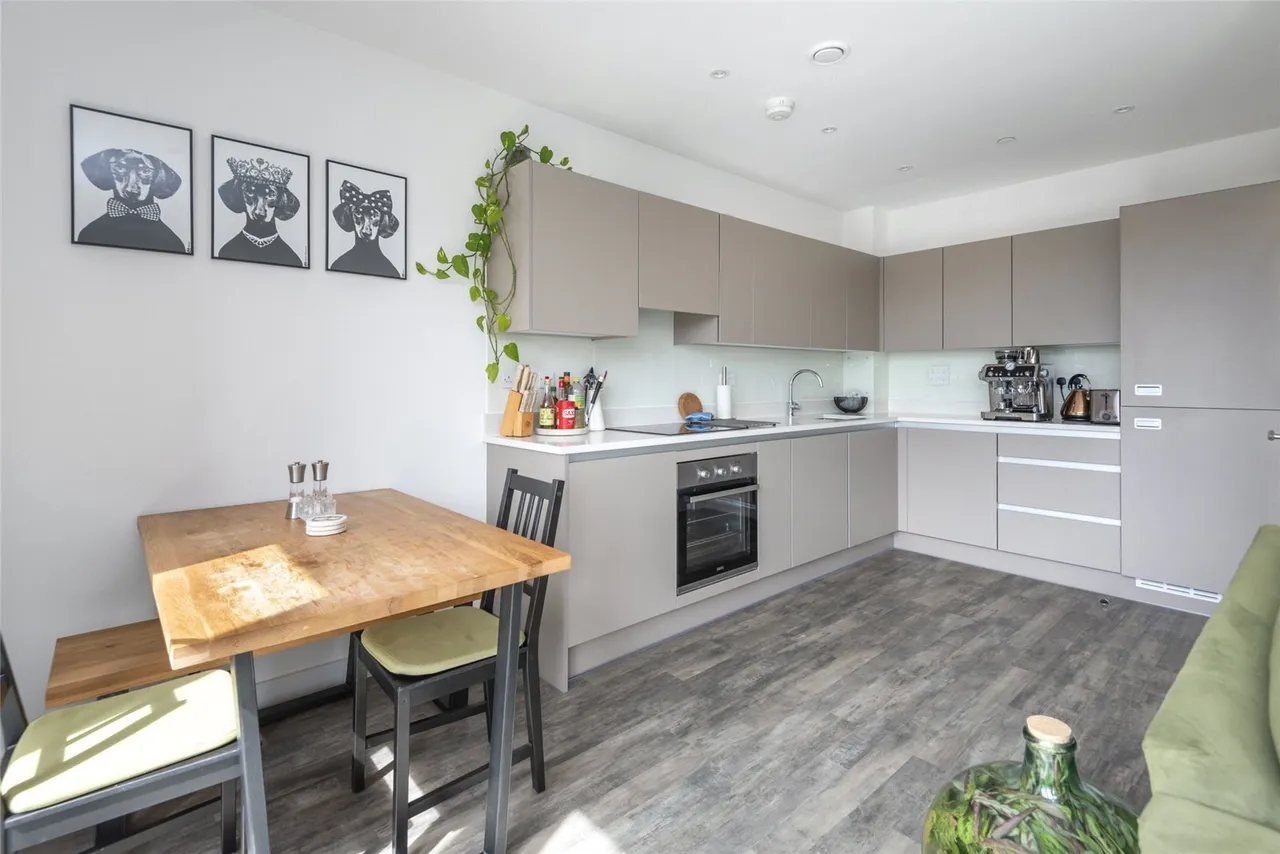 Woolwich Road, SE7, photo 12