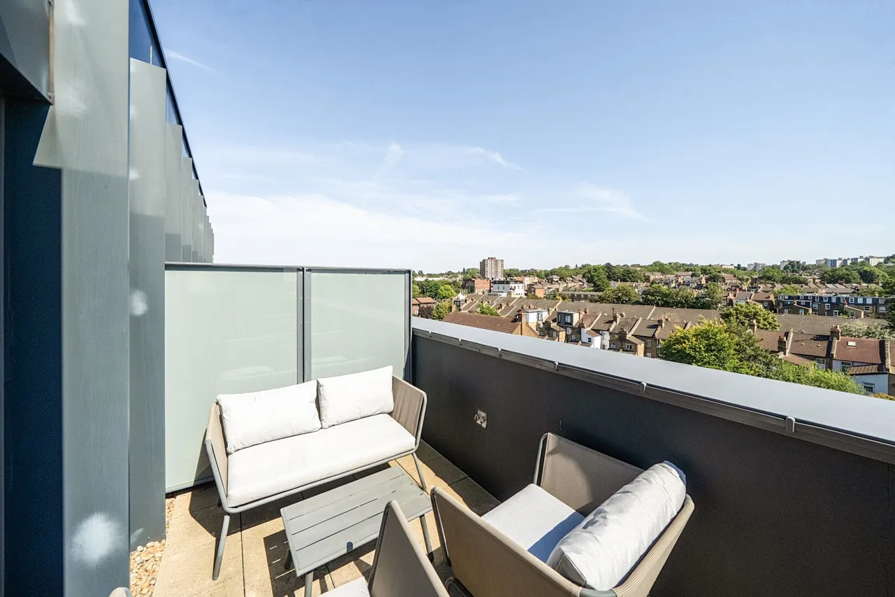 Woolwich Road, SE7, photo 17