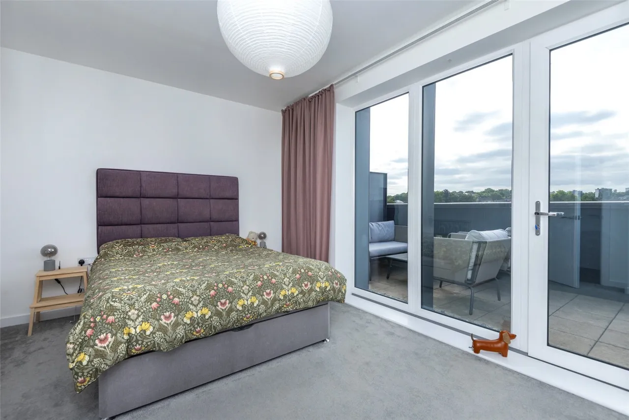 Woolwich Road, SE7, photo 5