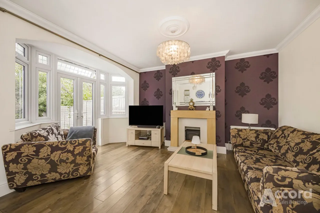 Hacton Lane, Hornchurch, RM12, photo 2