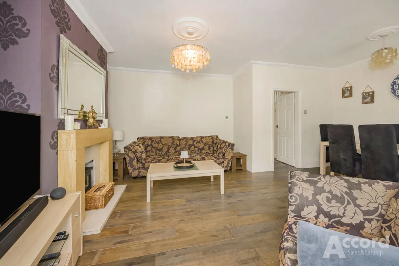 Hacton Lane, Hornchurch, RM12, photo 8
