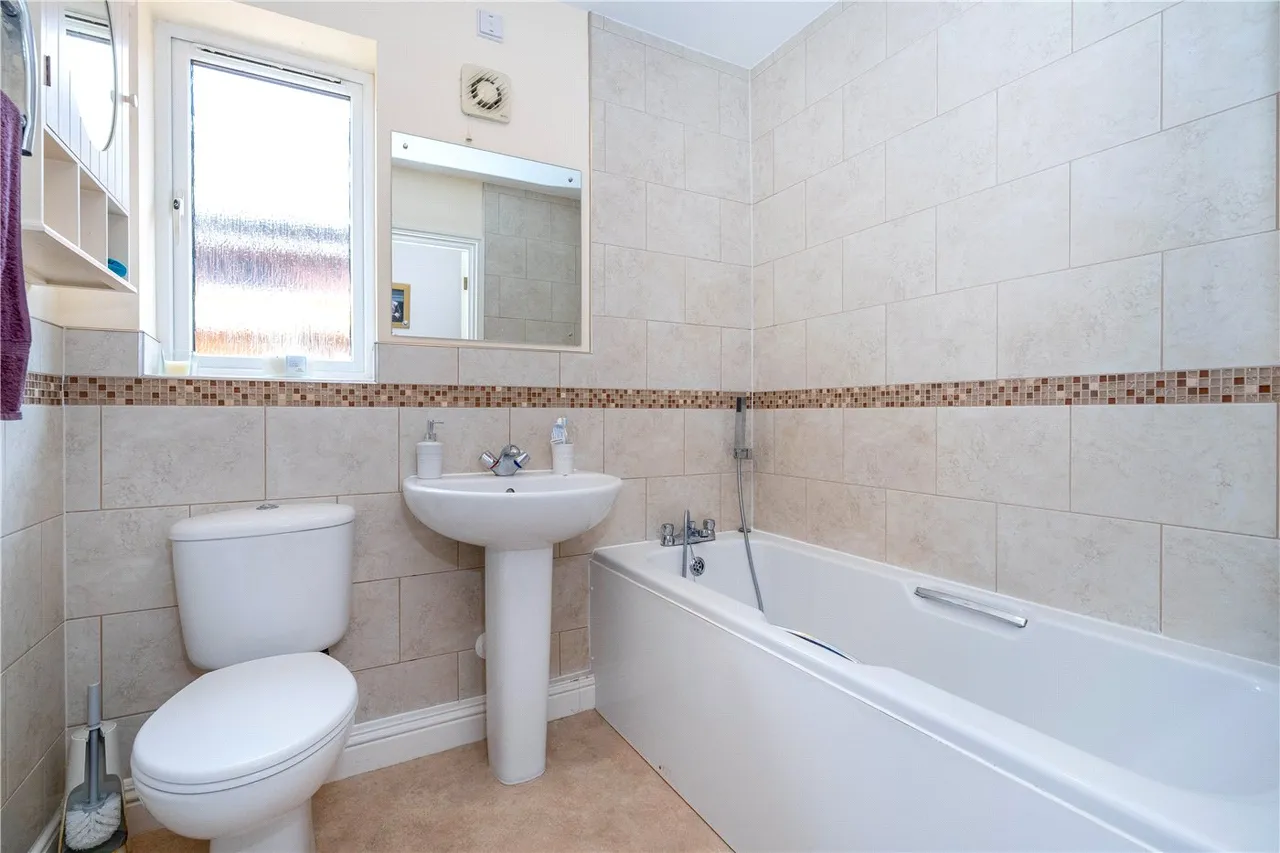 Priory Way, Sleaford, Lincolnshire, NG34, photo 12