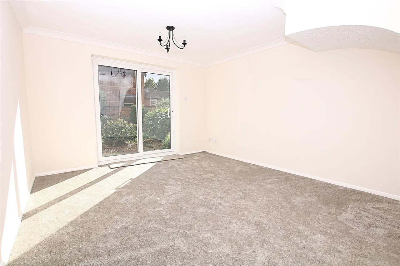 Limoges Court, Duston, NN5, photo 5