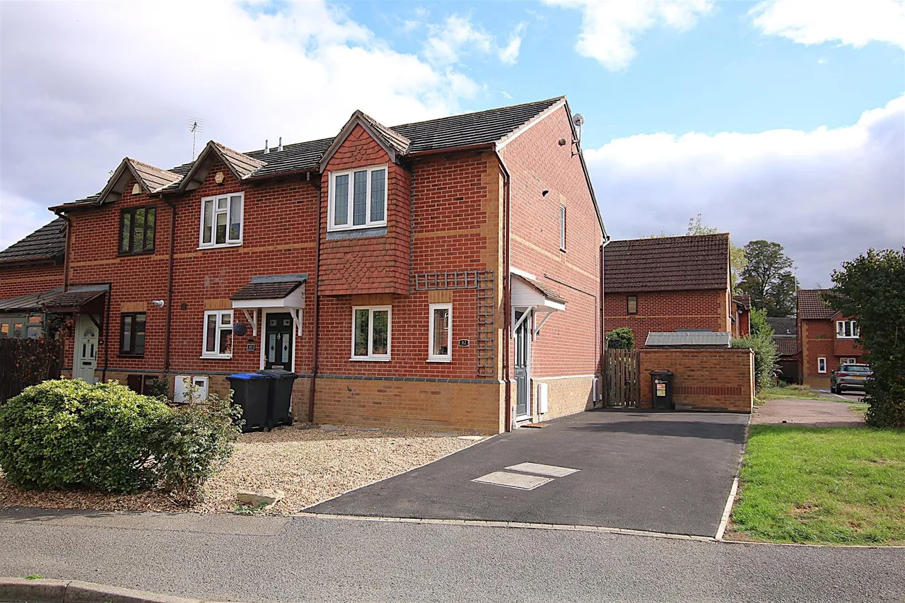 2 bed house for sale, Limoges Court, Duston, NN5