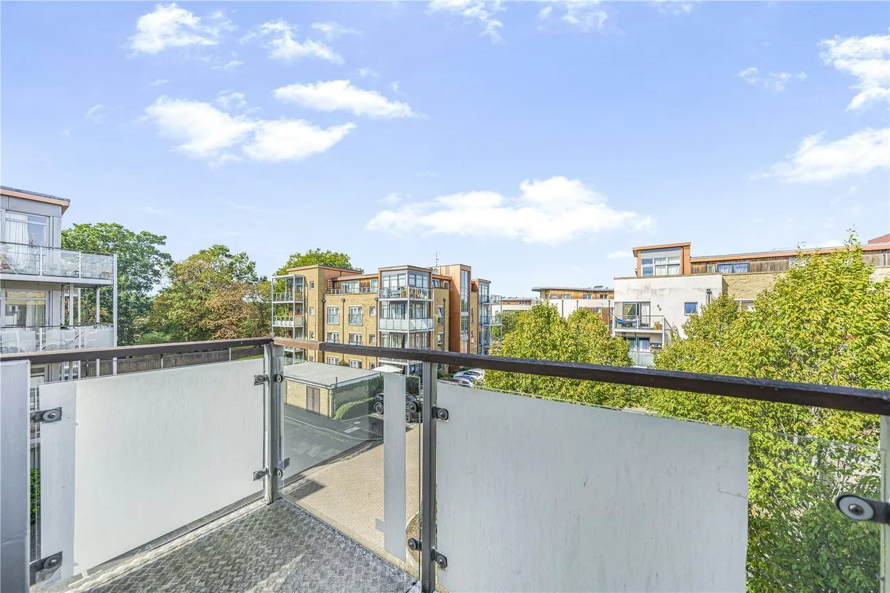 Southcott Road, Teddington, TW11, photo 4