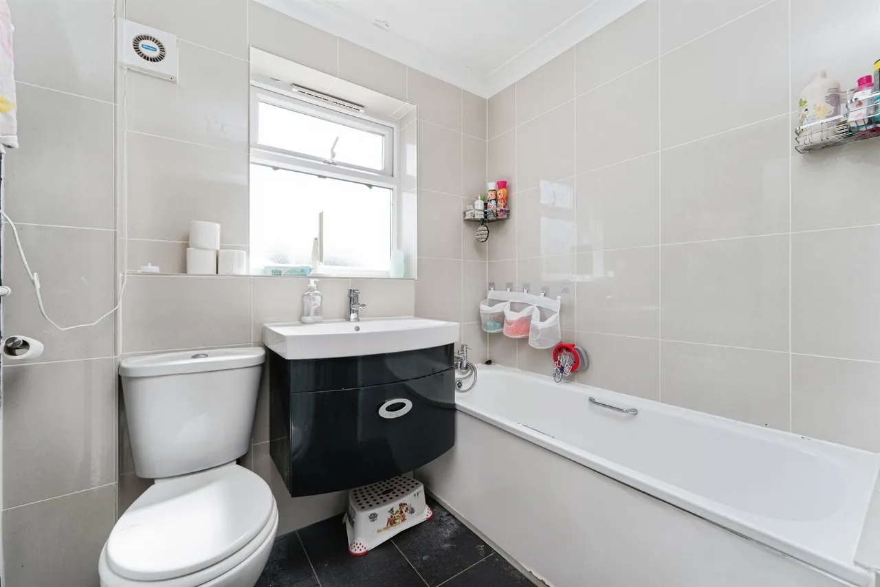 Perry Close, Haddenham, CB6, photo 6