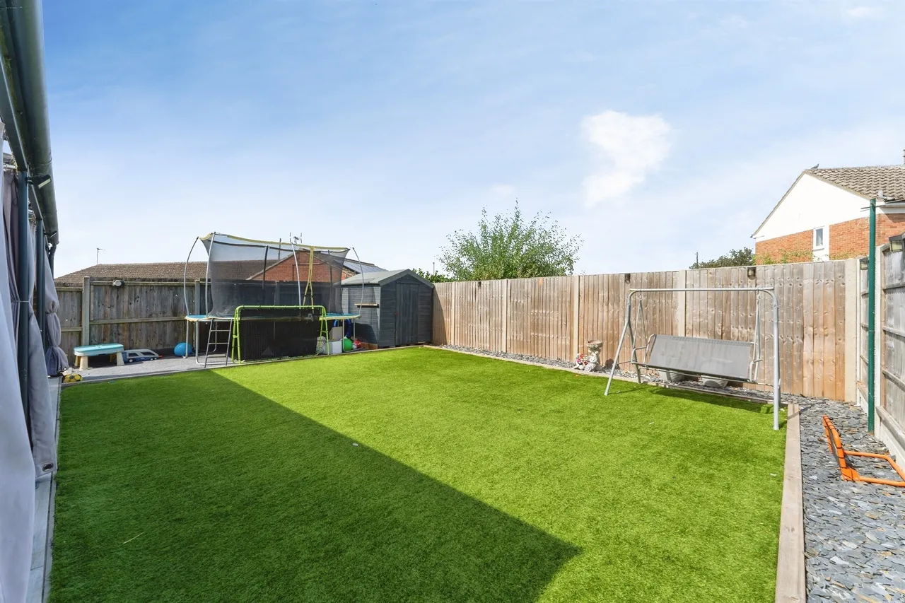 Perry Close, Haddenham, CB6, photo 18
